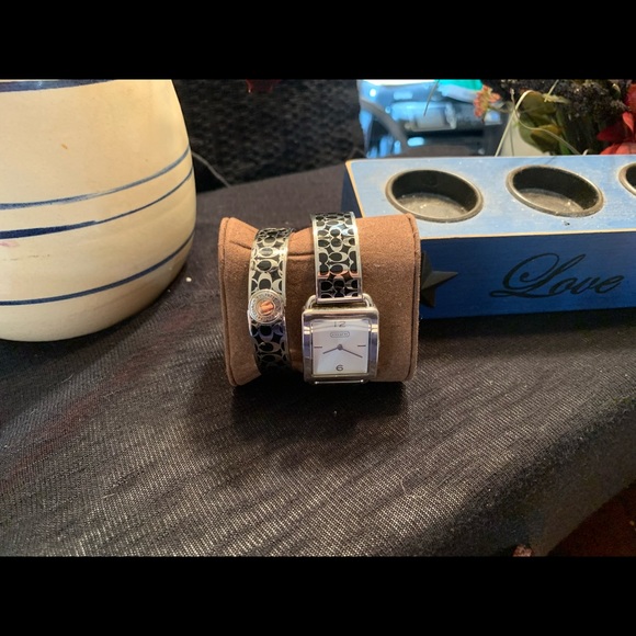 Coach Watch and Matching Bangle - Picture 4 of 4